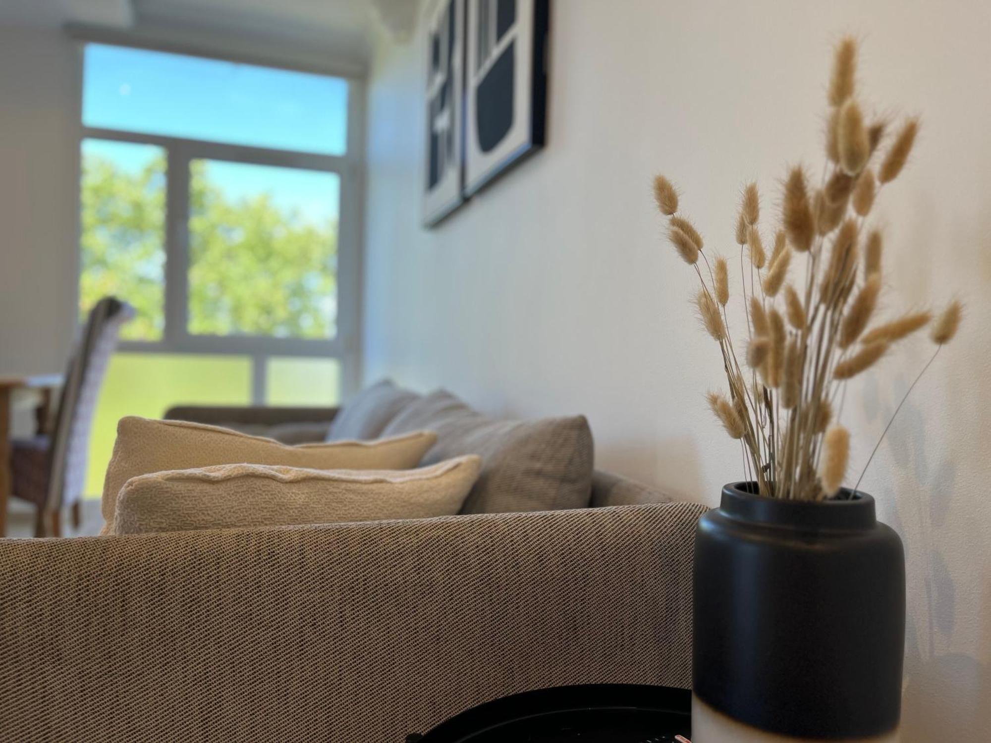 Apartment Miramar Bron